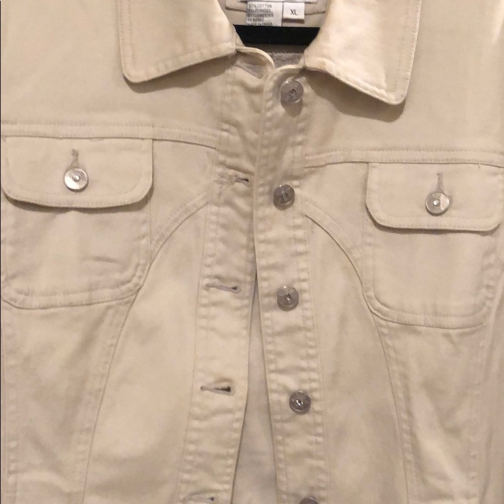 Jacket - Picture 3 of 4